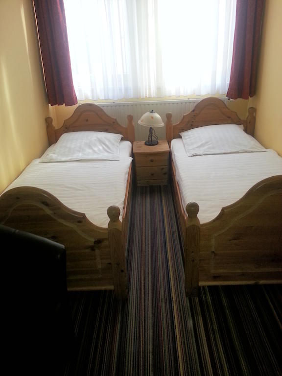 Alte Rathausschaenke - Hotel Garni 汉诺威-明登 外观 照片